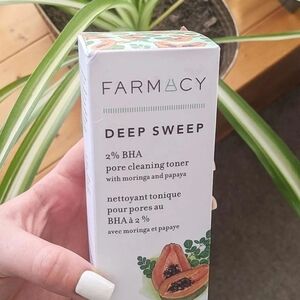 Farmacy Deep Sweep Toner with Green and White Packaging
